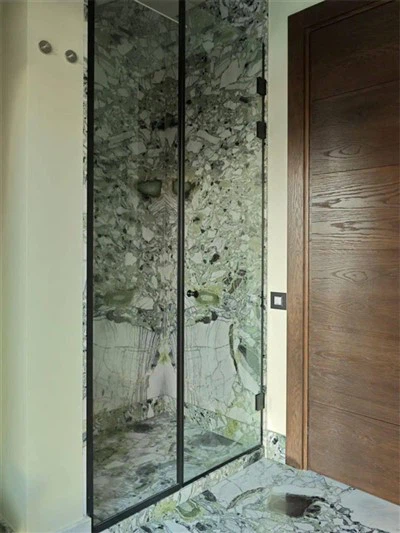 Bagno in marmo verde