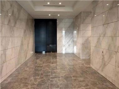 Moderne piastrelle per pavimenti interni