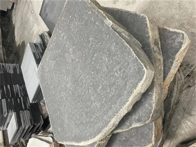 Piastrelle Per Pavimenti Per Esterni Su Erba