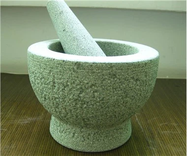 Mortaio Di Pietra Con Pestello