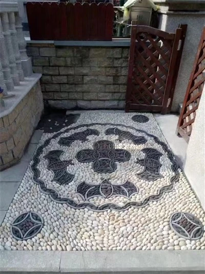 Patio di ciottoli bianchi